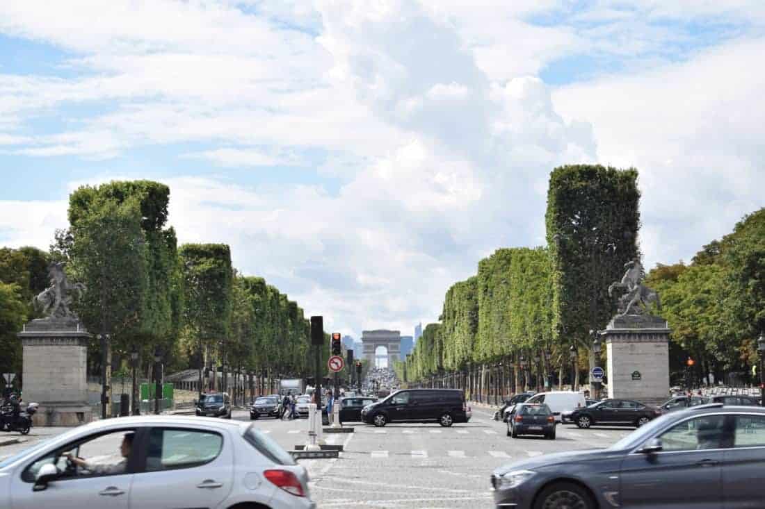 Champs Elysee og Triumfbuen