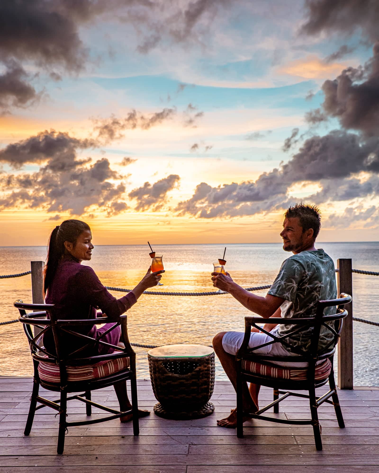 Saint-Lucia-Caribbean-Island-couple-on-luxury-vatation