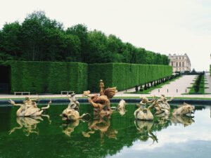 Versailles-slottet er et af de mest storslåede og historisk betydningsfulde steder i Europa